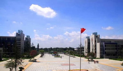 四川工商技術職業(yè)學院校旗