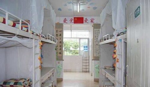 四川建筑職業(yè)技術(shù)學(xué)院整潔的寢室