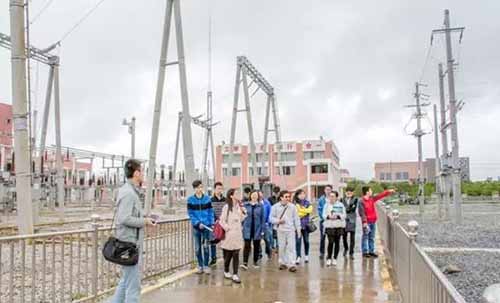 重慶水利電力職業(yè)技術(shù)學(xué)院高壓電實訓(xùn)現(xiàn)場