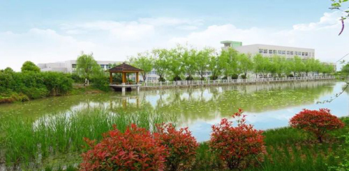 重慶三峽醫(yī)藥高等專科學(xué)校仁心湖風(fēng)景