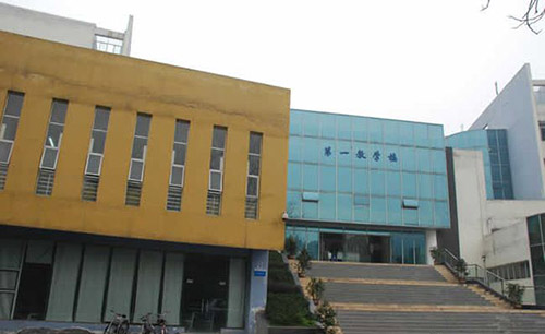 重慶青年職業(yè)技術(shù)學(xué)院第一教學(xué)樓