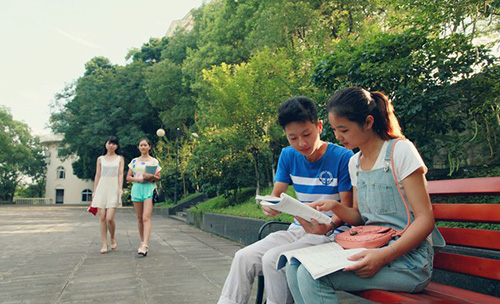 重慶科創(chuàng)職業(yè)學院校園晨讀