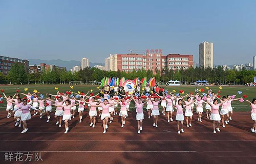 重慶電訊職業(yè)學(xué)院鮮花方隊(duì)