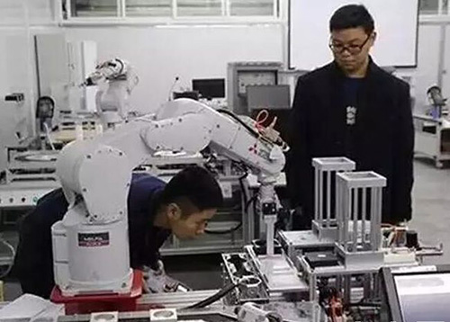 重慶護理職業(yè)學院機械加工類專業(yè)