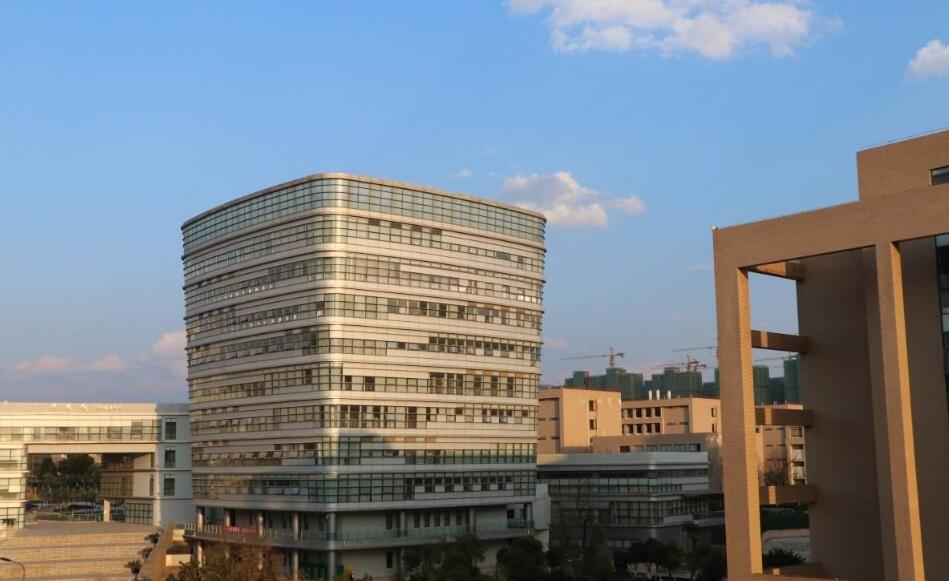 成都龍泉驛區(qū)2022年哪所大學(xué)校園設(shè)施條件比較不錯的呢？