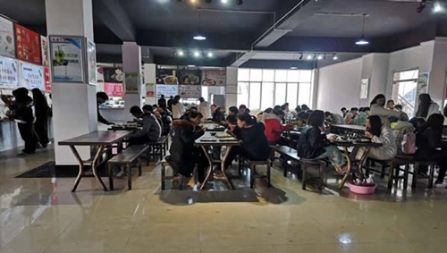 貴州航空工業(yè)技師學院白云分校學生食堂