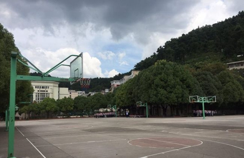 貴陽精工科技學(xué)校籃球場