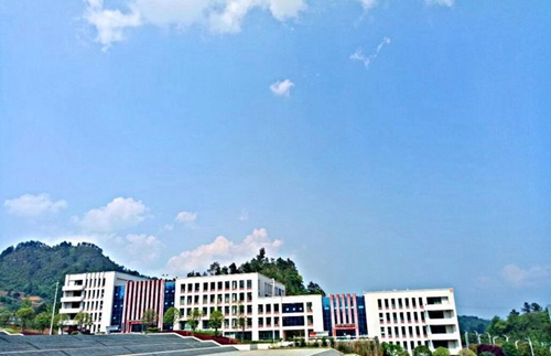 黔南民族醫(yī)學(xué)高等?？茖W(xué)校美麗校園