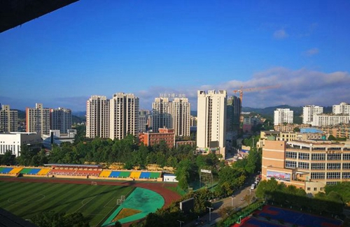 貴州警察學(xué)院操場(chǎng)俯拍