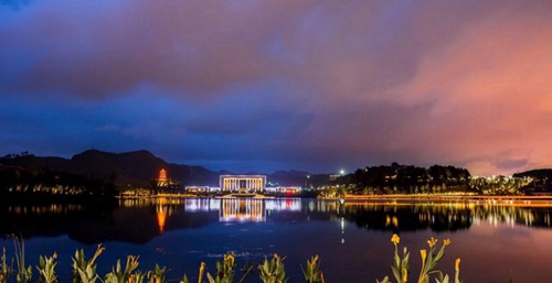 遵義職業(yè)技術(shù)學(xué)院校園夜景