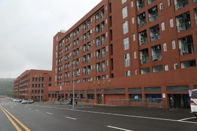 2022年報(bào)讀重慶市護(hù)士學(xué)校有哪些就業(yè)助學(xué)政策嗎？