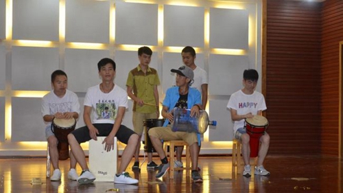 貴州盛華職業(yè)學院非洲鼓表演