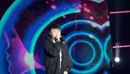 貴州工商職業(yè)學(xué)院歌曲《易燃易爆炸》
