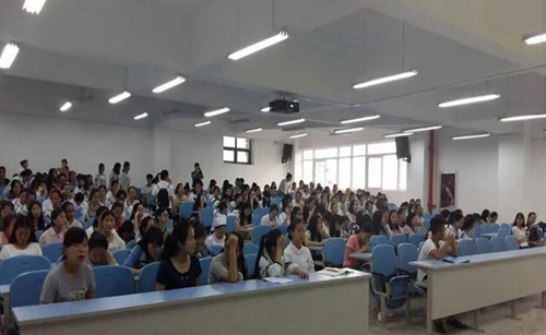 貴陽幼兒師范高等?？茖W(xué)校多媒體教室