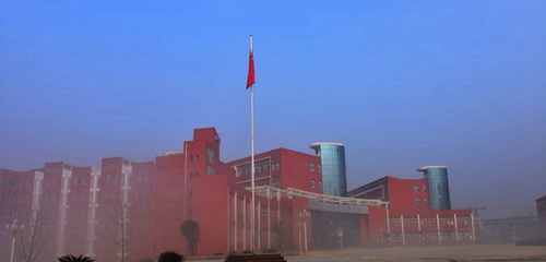 銅仁幼兒師范高等?？茖W(xué)校升旗臺