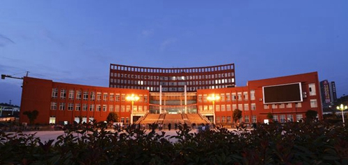 銅仁幼兒師范高等?？茖W(xué)校校園夜景