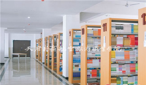 天府新區(qū)航空旅游職業(yè)學(xué)院圖書館書架