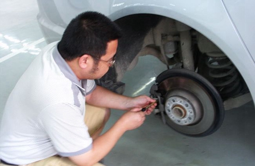 貴州電子科技職業(yè)學(xué)院汽車應(yīng)用系實訓(xùn)室照片5