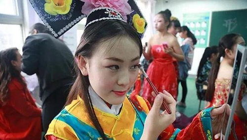 西安生物醫(yī)藥技術(shù)職業(yè)學(xué)校校園活動(dòng)2