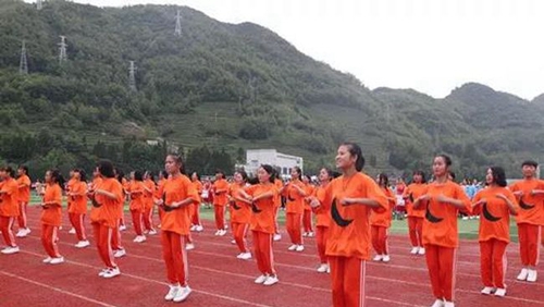 六盤水幼兒師范高等?？茖W(xué)校運(yùn)動(dòng)會(huì)開幕表演