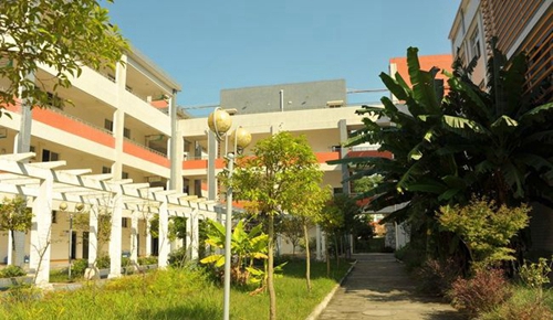 四川省鹽亭中學校園環(huán)境1