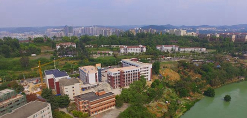 綿陽科學城一中校園景色