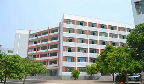 四川省蒼溪中學校學生公寓