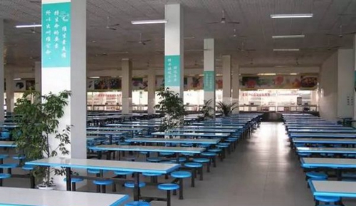 四川省德陽中學(xué)校學(xué)生餐廳