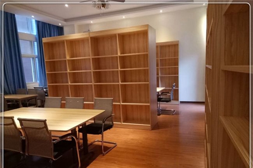 四川省蒼溪實驗中學校書吧