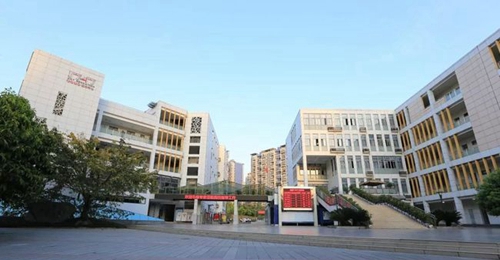 四川省成都市第三中學校園大門