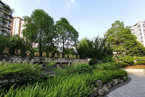 四川省成都市第三中學校園一角
