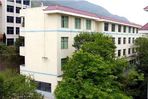 四川省廣元市朝天中學(xué)教學(xué)樓