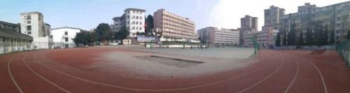 攔江中學(xué)校園操場
