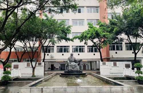 四川省成都市玉林中學(xué)紫荊校區(qū)