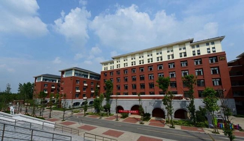 四川省成都市新都一中教學(xué)樓、圖書館外景