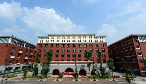 四川省成都市新都一中圖書館大樓（背面）