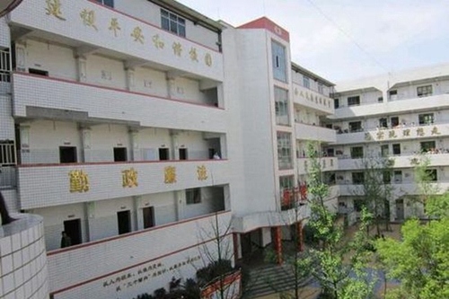 四川省中江縣龍臺(tái)中學(xué)學(xué)校