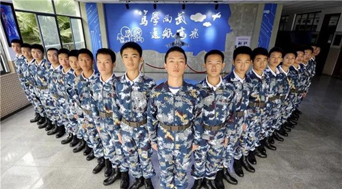四川大學附屬中學(成都12中)軍姿英武