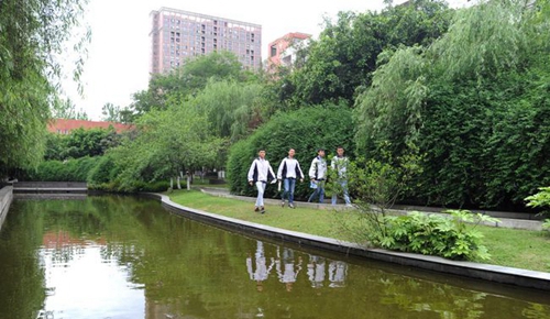 成都市新都香城中學校園生活
