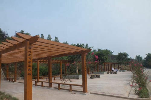 金堂縣淮口中學(xué)校休閑長(zhǎng)廊