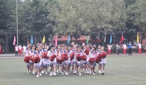 成都樹德中學(xué)國際部(光華校區(qū))啦啦操準(zhǔn)備