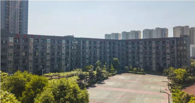 成都石室天府中學(xué)國際部宿舍樓