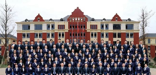 彭州市博駿學(xué)校教師團(tuán)隊(duì)
