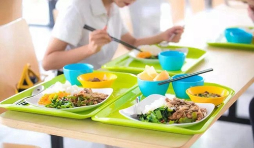 龍泉驛區(qū)新格林藝術(shù)高級中學(xué)學(xué)校餐食