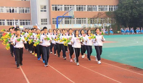 四川師范大學(xué)附屬中學(xué)外國語學(xué)校鮮花隊