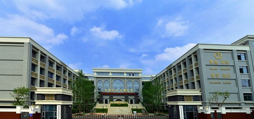 四川省成都市第四十九中學(xué)校楓林校區(qū)校門(mén)