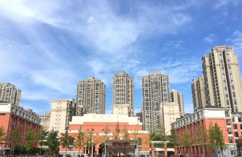 北大成都附屬實驗學(xué)校新生軍訓(xùn)