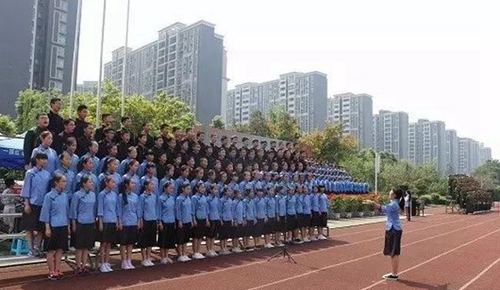 成都市第三十七中學(xué)校班級大合唱