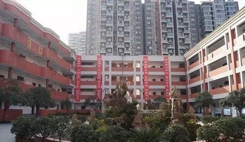 成都市第三十七中學(xué)校教學(xué)樓