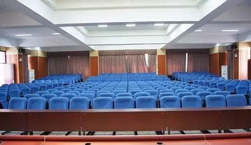 成都市第三十七中學(xué)校學(xué)術(shù)廳